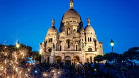 Paris: Montmartre Guided Tour at Night -Limited Tour Series