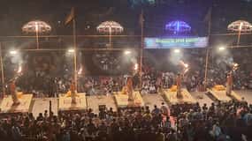 Manikarnika Ghat and Ganga Arti Tour