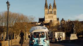 Angers: Ride in the Doutre in an electric Tuk Tuk