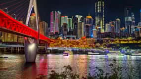 Chongqing: Magic Night View and Secret Viewing Spots Tour