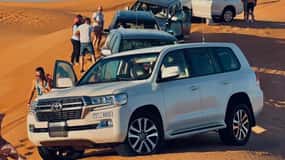 Doha: Sunset Desert Safari Kamelritt und SandBoarding