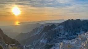 Carrara white marble quarries tour, 4X4 experience