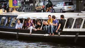 Amsterdam: Kanavakierros avoimella baariveneellä juomavaihtoehdoilla