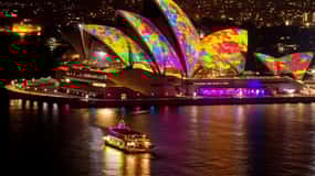 Sydney: "Vivid Sydney" Festival of Light Sightseeing Cruise