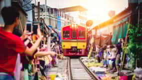 Bangkok: Maeklong Trein Markt & Amphawa Drijvende Markt