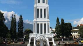 Padang : Wonderful City Tour Padang with Lunch