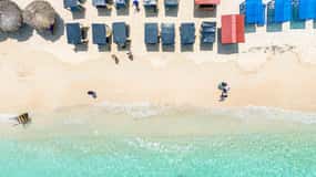 Cartagena: Full day at quiet beach with facilities and lunch