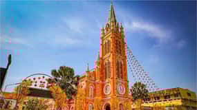 Explore 5 Districts In Ho Chi Minh City By Motorbike