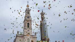 Da Lisbona: Fátima, Nazaré e Óbidos Tour privato di un giorno intero
