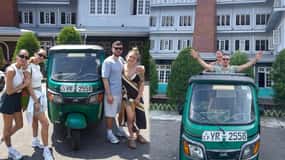 Kandy : Tour de ville en tuk tuk prise en charge et retour à l'hôtel gratuits.
