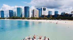 Honolulu: SUP (Standup Paddleboard) Yoga Class