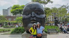 Medellín: Private City Tour and Comuna 13 Tour