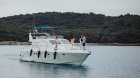 Pula: Halv- eller heldags båttur på yacht med skeppare