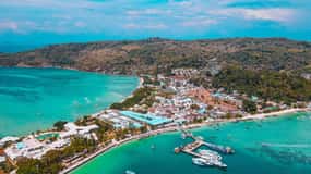 Phi Phi Island Highlights: Cruise, Snorkel & Buffet Lunch