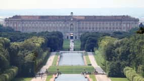 REGGIA DI CASERTA: TOUR GUIDATO CON TICKET INGRESSO - SALTA LA CODA
