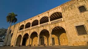 Punta Cana: Santo Domingo Day Trip with Tickets and Lunch