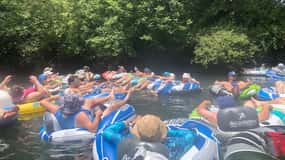 Austin: Experiencia de Tubing Guiada BYOB en el Río San Marco