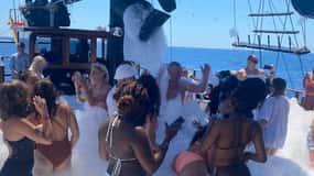 Alanya: Pirate Ship Cruise with Food and Swimming Stops