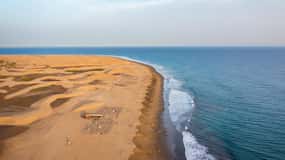 Las Palmas or Maspalomas: Contrasts tour of Gran Canaria