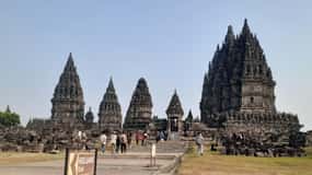 Sunset at Prambanan & Including Ticket Ramayana Ballet Show