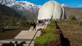 Bahá’í Temple, Winery and Lapis Lazuli + Private Transport