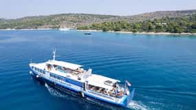 Bådtur + byvandring i Trogir, Den Blå Lagune og skibsvrag