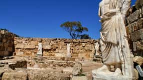 Famagusta & Salamis mit einem polnischsprachigen Reiseführer