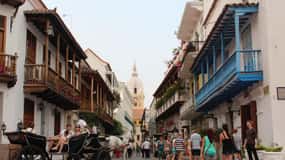 Cartagena: Walking tour in the old city BILINGUAL GUIDE