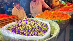 Mumbai by Dawn: Marknadsrundtur med blommor, fisk och mycket mer