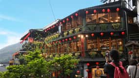 From Taipei: Shifen, Jiufen, and Yehliu Geopark Day Tour