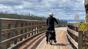 Kelowna: E-Bike Rental with In-App Navigation Guide