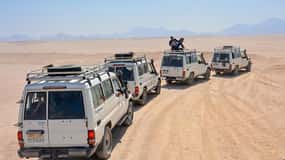 Baie de Makadi : aventure safari en jeep avec un guide bédouin