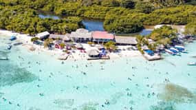 cartagena: Mucura and Santa Cruz Islands Tour spectacular