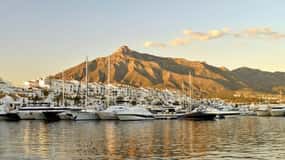 Marbella : Walking Custom Tour with a Local Guide