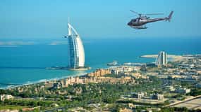 Dubaï : Excursion en hélicoptère, visite à pied de la vieille ville, Abra & Snacks