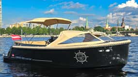 Riga: Private Boat Tour City Canal and Daugava River