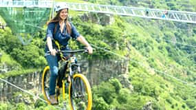 From Tbilisi: Diamond Bridge and Dashbashi Canyon Day Trip
