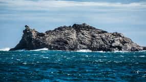 Von Roses:Abenteuer in Cap de Creus: Entdecke und schwimme in einer wilden Bucht
