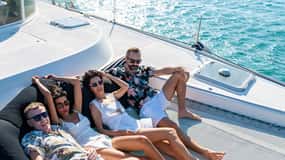 Mykonos: Rhenia Island Catamaran Cruise with Meal and Drinks