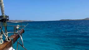 Paroikia: Despotiko & Blue Lagoon Cruise with Meal & Drinks