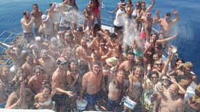 SUNSET BOAT PARTY