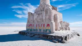Uyuni: 2-Day Tour with Train Cemetery and Salar de Uyuni