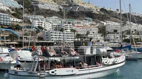 Puerto Rico,Gran Canaria:excursion en barco bebida comida padelsurf snorkel