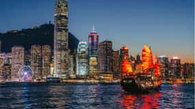 Hong Kong: Victoria Peak Tram & Cruise Buffet Tour