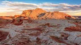 Kanab: White Pocket Tour & Hike
