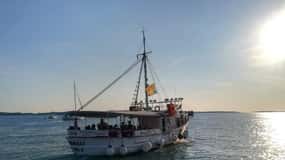 FAZANA Koralj DOLPHIN Båttur NP Brijuni
