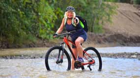 Jaco Beach: Jungle and Waterfalls Mountain Bike Tour