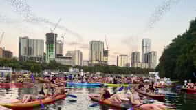 Downtown Sunset Tandem Kayak with 1.5M Bats