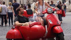 Visite de Rome en Vespa avec side-car : expérience panoramique de 90 minutes