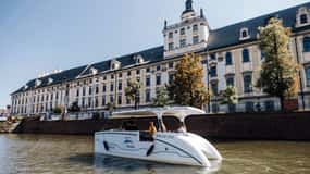 Wrocław: Solar gondola cruise on the Oder with a guide